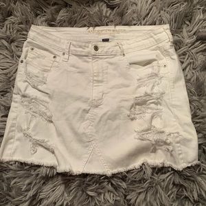 White denim stretch skirt